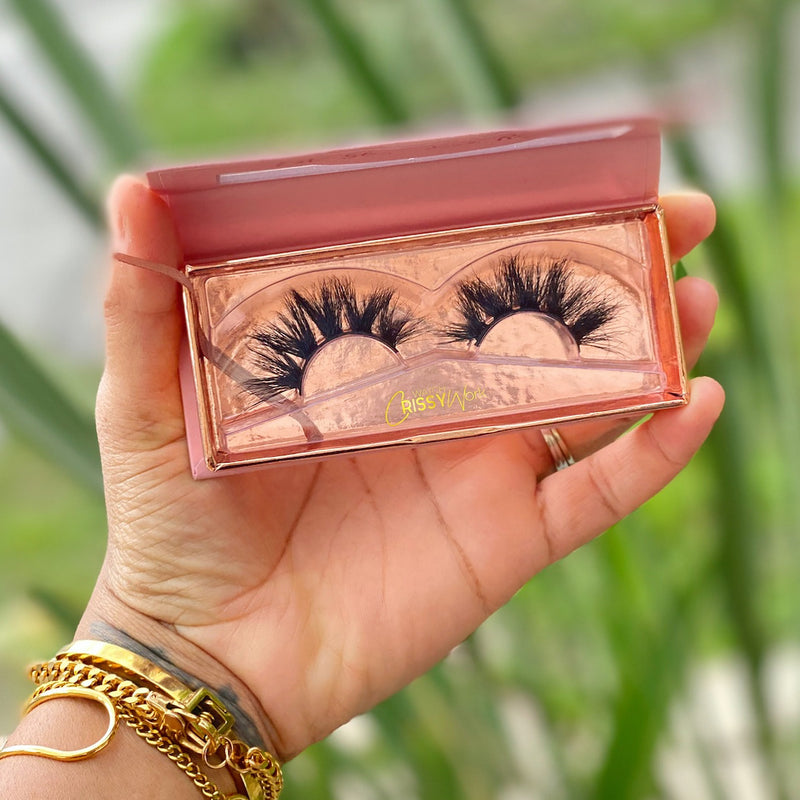 RISKY LUXURY LASHES