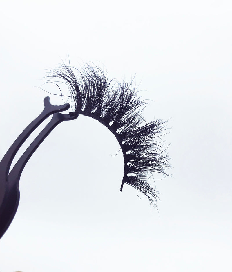 EXTRA LESSON LUXURY LASHES